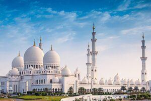 Explore Abu Dhabi Sh Zayed Mosque